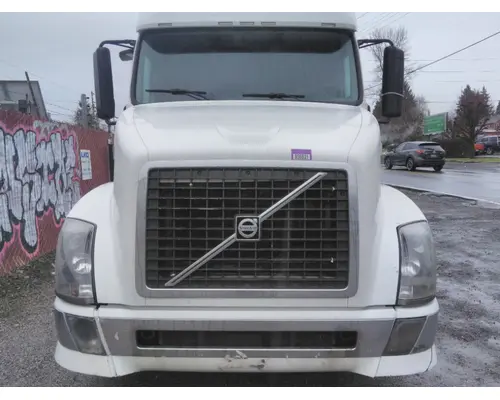 Complete Vehicle VOLVO VNL LKQ Wholesale Truck Parts