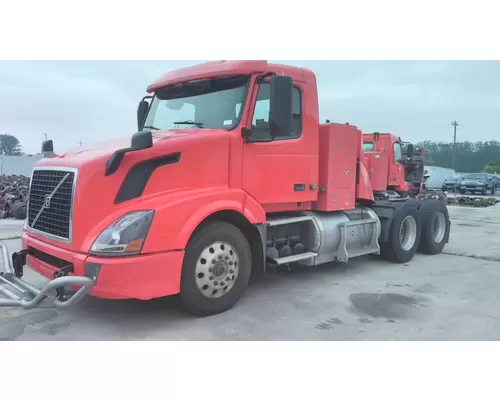 Complete Vehicle VOLVO VNL LKQ Heavy Truck - Goodys