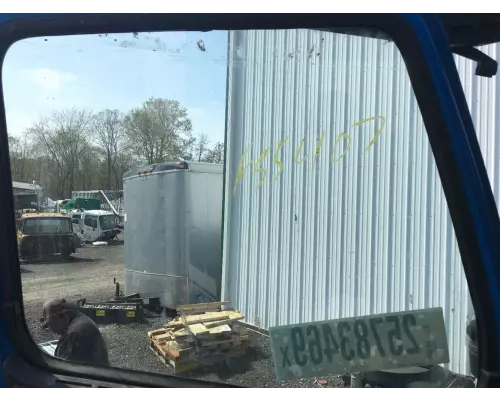 Windshield Glass Volvo VNL Complete Recycling