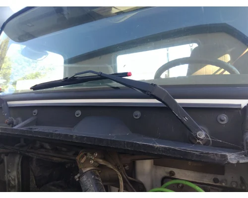 Windshield Wiper Arm VOLVO VNL LKQ Thompson Motors - Wykoff