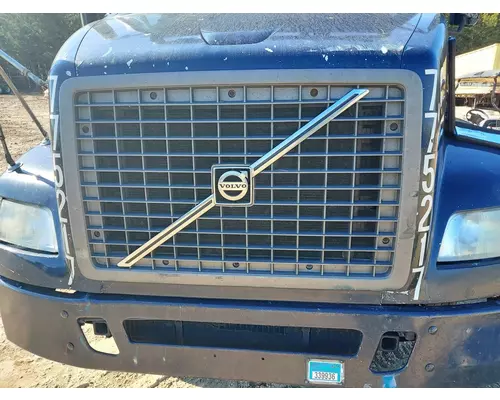 Grille VOLVO VNM 2004-2020 LKQ Evans Heavy Truck Parts