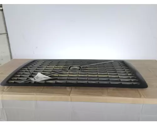 Grille VOLVO VNM 2004-2020 LKQ Evans Heavy Truck Parts