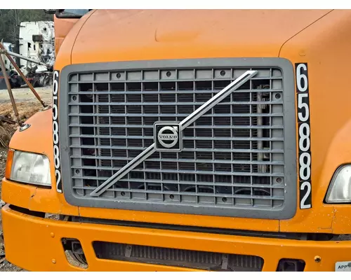 Grille VOLVO VNM 2004-2020 LKQ Evans Heavy Truck Parts