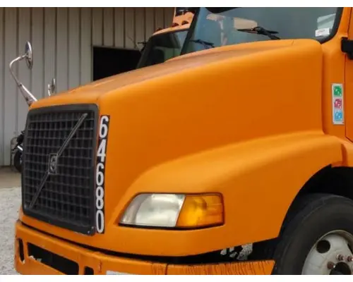 Hood VOLVO VNM 2004-2020 LKQ Geiger Truck Parts