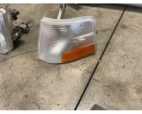 Side Marker Lamp, Rear Volvo VNM42T Holst Truck Parts