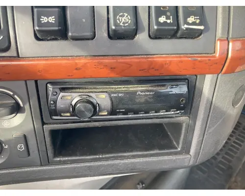 Radio Volvo VNM Vander Haags Inc Kc