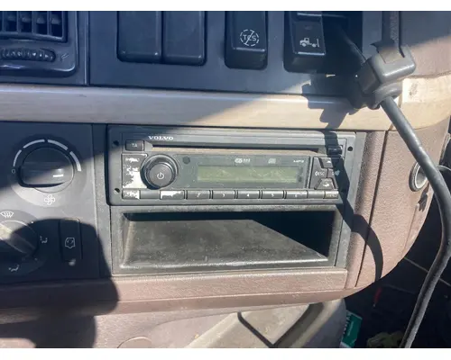 Radio Volvo VNM Vander Haags Inc Kc