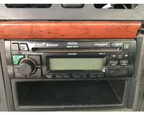 Radio Volvo VNM Vander Haags Inc Cb