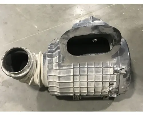 Air Cleaner Volvo VNM Vander Haags Inc Kc