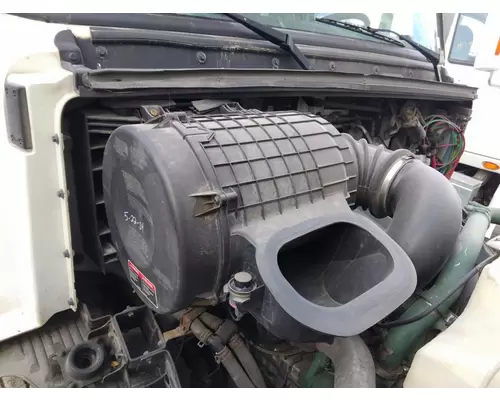 Air Cleaner VOLVO VNM LKQ Thompson Motors - Wykoff