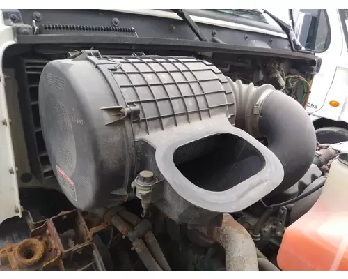 Air Cleaner VOLVO VNM LKQ Thompson Motors - Wykoff