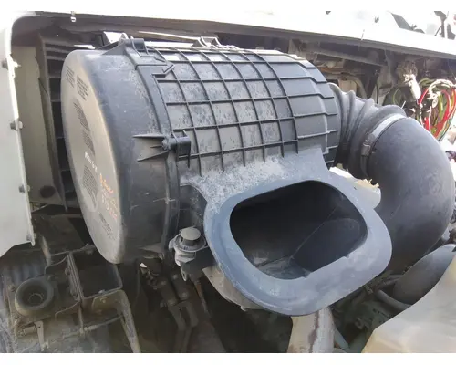 Air Cleaner VOLVO VNM LKQ Thompson Motors - Wykoff