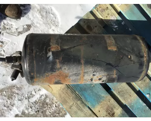 Air Tank VOLVO VNM LKQ Thompson Motors - Wykoff