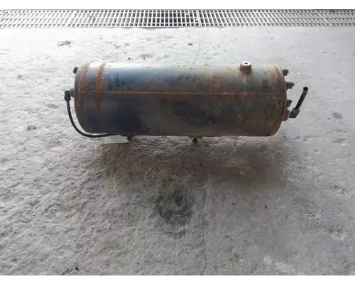 Air Tank VOLVO VNM LKQ Thompson Motors - Wykoff