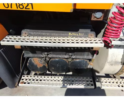 Battery Box VOLVO VNM LKQ Thompson Motors - Wykoff