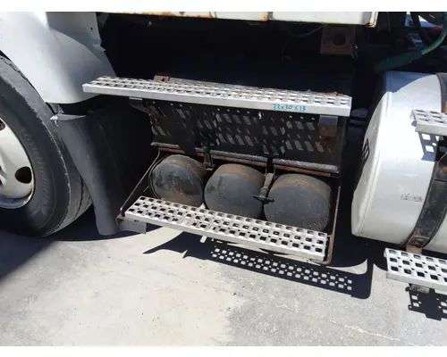 Battery Box VOLVO VNM LKQ Thompson Motors - Wykoff