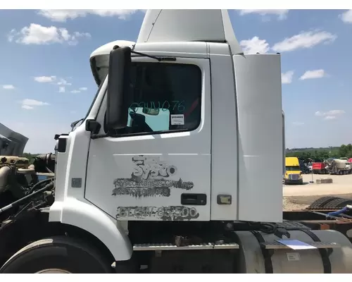 Cab Volvo VNM Vander Haags Inc Kc