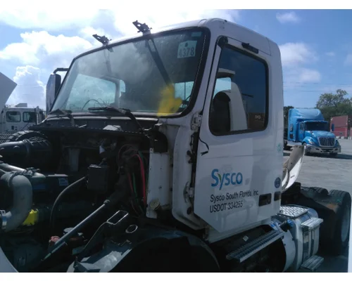 Cab VOLVO VNM LKQ Heavy Truck - Tampa