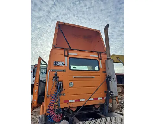 Cab VOLVO VNM LKQ Evans Heavy Truck Parts