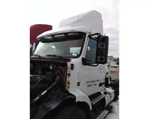 Cab VOLVO VNM LKQ Heavy Truck Maryland