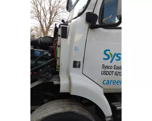Cowl VOLVO VNM LKQ Thompson Motors - Wykoff