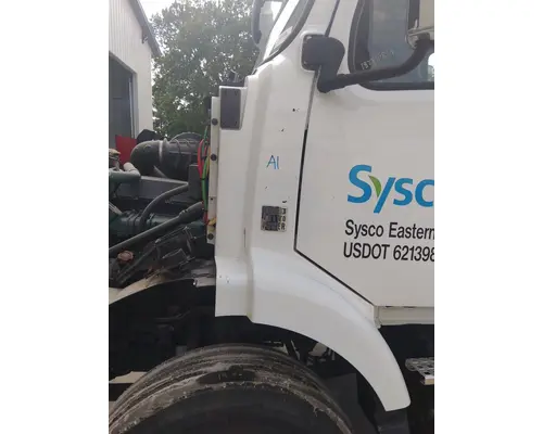 Cowl VOLVO VNM LKQ Thompson Motors - Wykoff