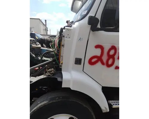 Cowl VOLVO VNM LKQ Thompson Motors - Wykoff