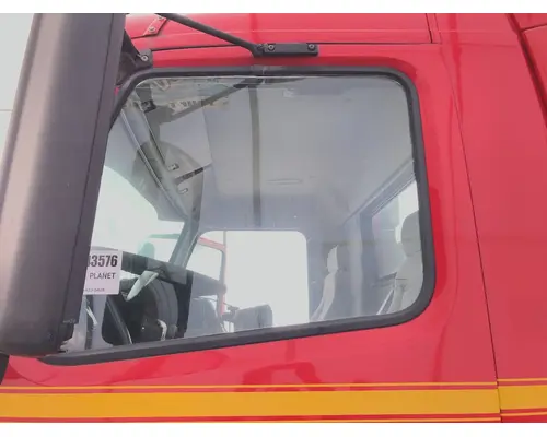 Door Glass, Front Volvo VNM Vander Haags Inc Cb