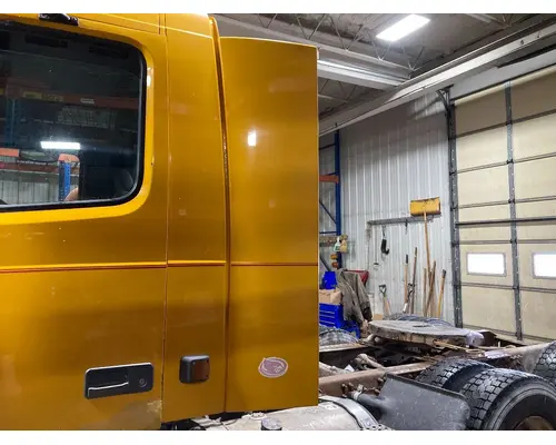 Side Fairing Volvo VNM Vander Haags Inc Dm
