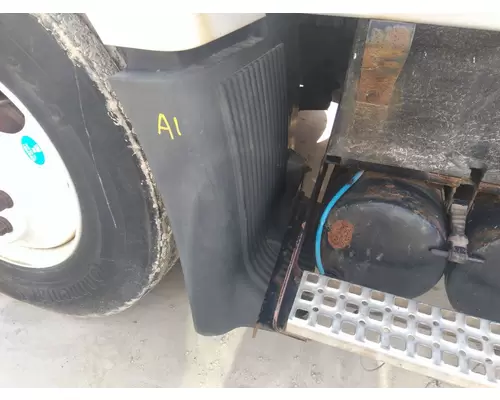 Fender Extension VOLVO VNM LKQ Thompson Motors - Wykoff