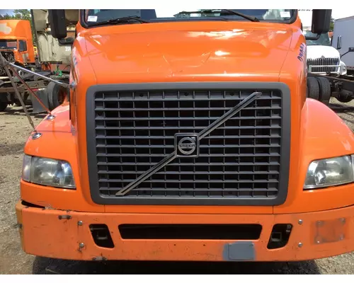 Grille VOLVO VNM LKQ Evans Heavy Truck Parts