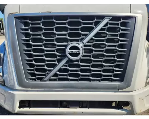 Grille Volvo VNR64T Complete Recycling Group LLC