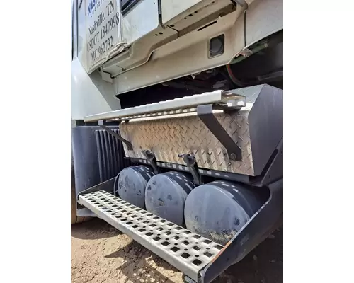 Battery Box VOLVO VNR LKQ Evans Heavy Truck Parts