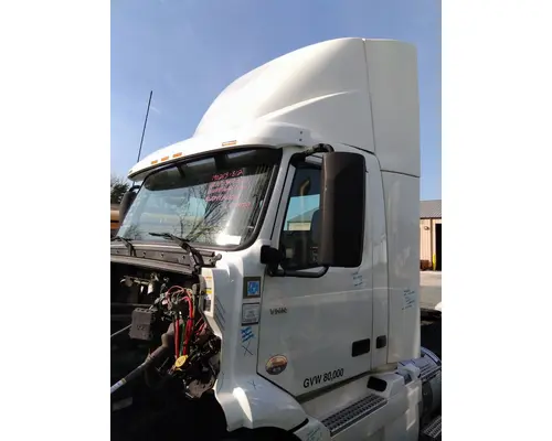 Cab VOLVO VNR LKQ Heavy Truck Maryland