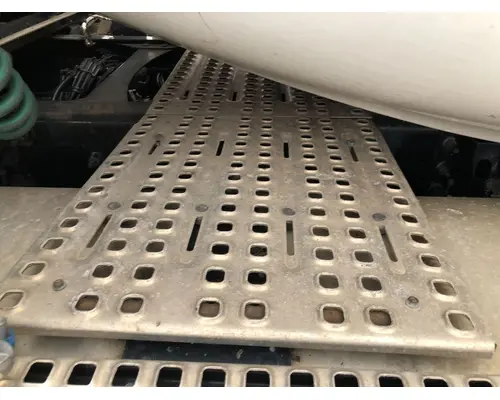 Catwalk Volvo VNR Vander Haags Inc Cb