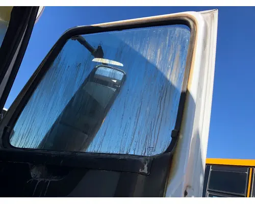Door Glass, Front Volvo VNR Vander Haags Inc Sp