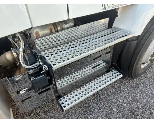 DPF (Diesel Particulate Filter) Volvo VNR Holst Truck Parts