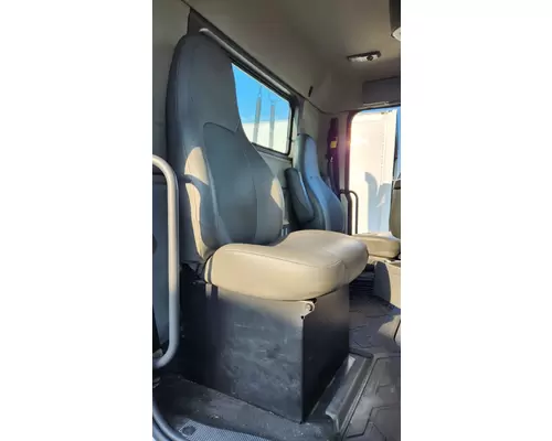 Seat, Front VOLVO VNR B &amp; W  Truck Center