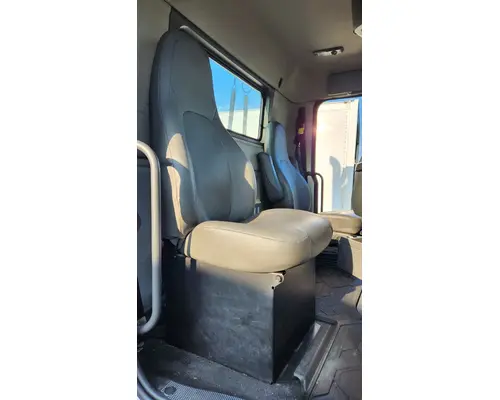 Seat, Front VOLVO VNR B &amp; W  Truck Center