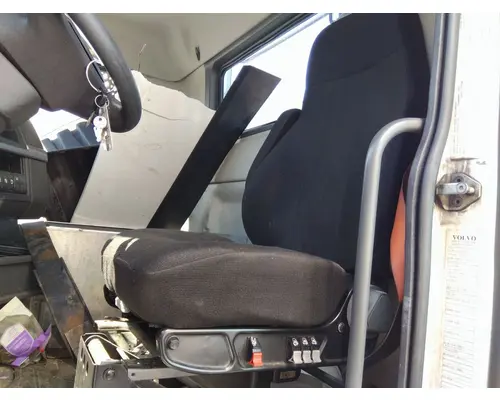 Seat, Front VOLVO VNR LKQ Heavy Truck Maryland