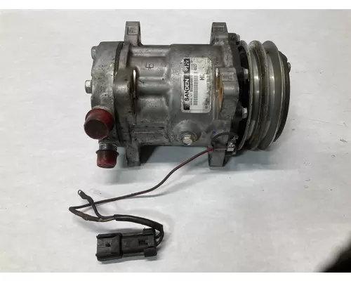 Volvo WAH Air Conditioner Compressor