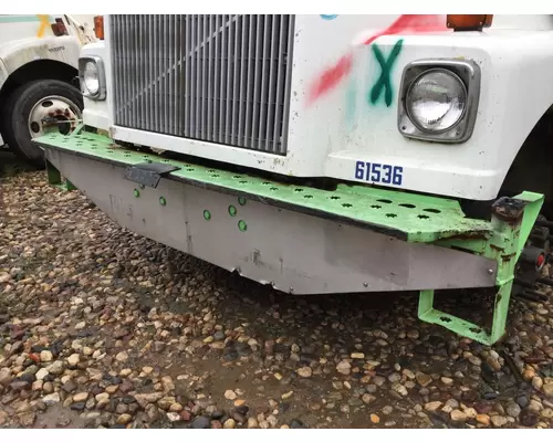 Volvo WAH Bumper Assembly, Front