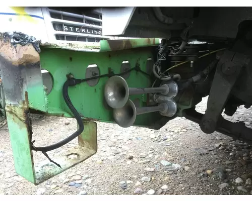 Volvo WAH Bumper Assembly, Front