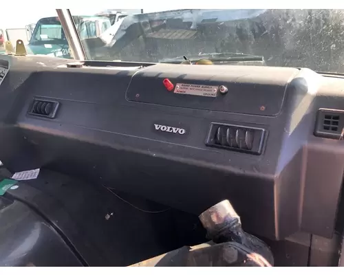 Volvo WAH Dash Assembly