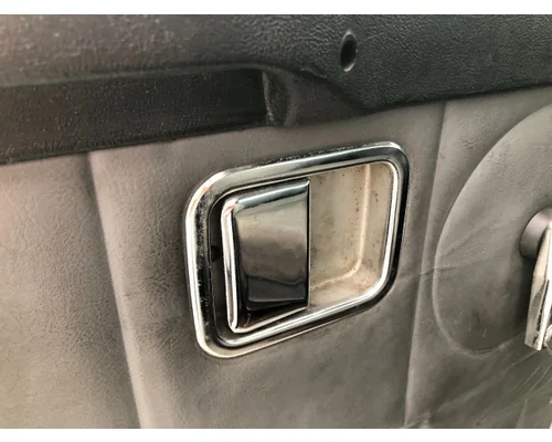 Volvo WAH Door Assembly, Front
