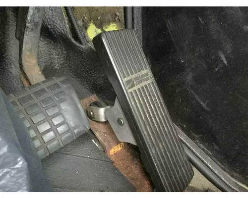 Volvo WAH Foot Control , Pedal