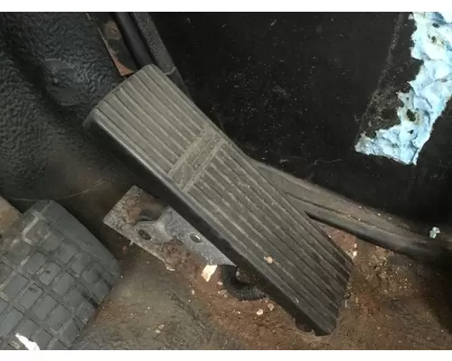 Volvo WAH Foot Control , Pedal