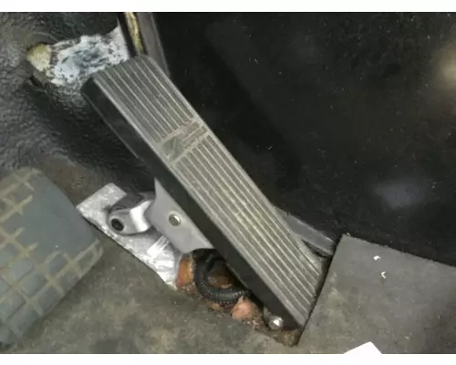 Volvo WAH Foot Control , Pedal