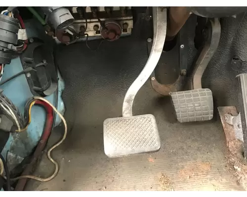 Volvo WAH Foot Control , Pedal