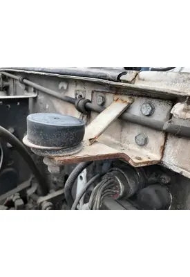 Volvo WAH Hood Rest